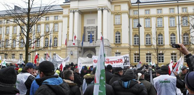 spotyka się z osobą prywatną